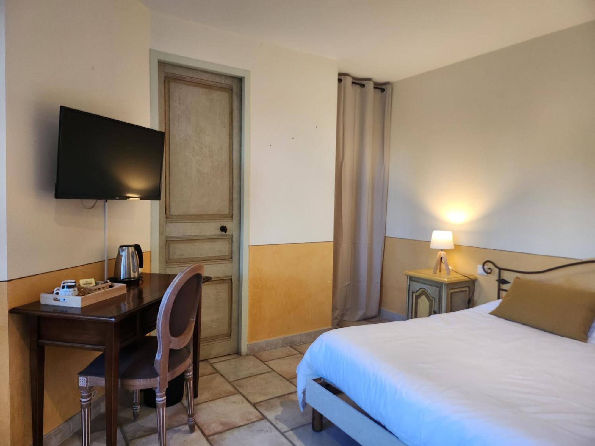 Domaine Les Gendalis Bed & Breakfast Saint-Saturnin-les-Avignon Luaran gambar