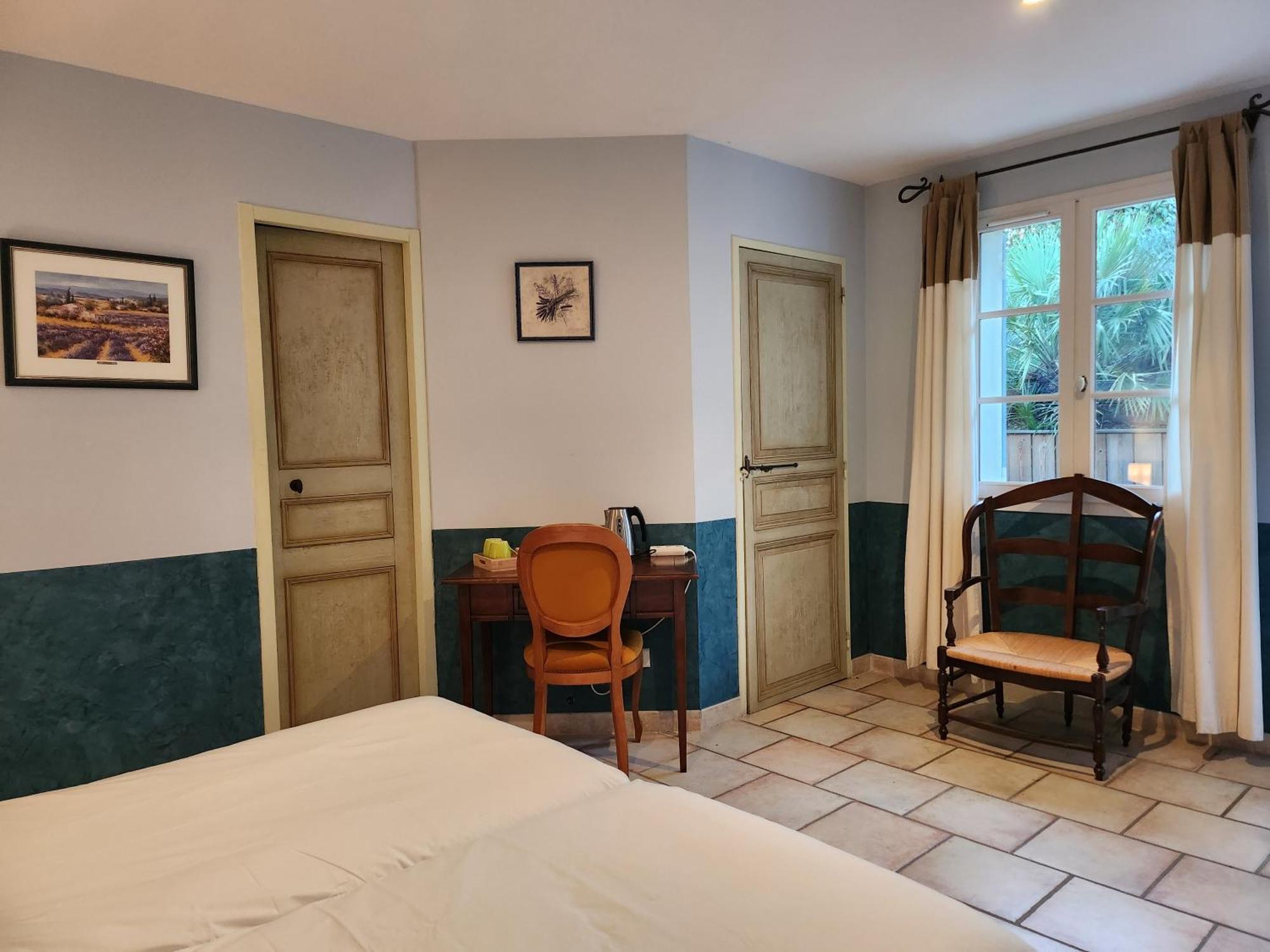 Domaine Les Gendalis Bed & Breakfast Saint-Saturnin-les-Avignon Luaran gambar