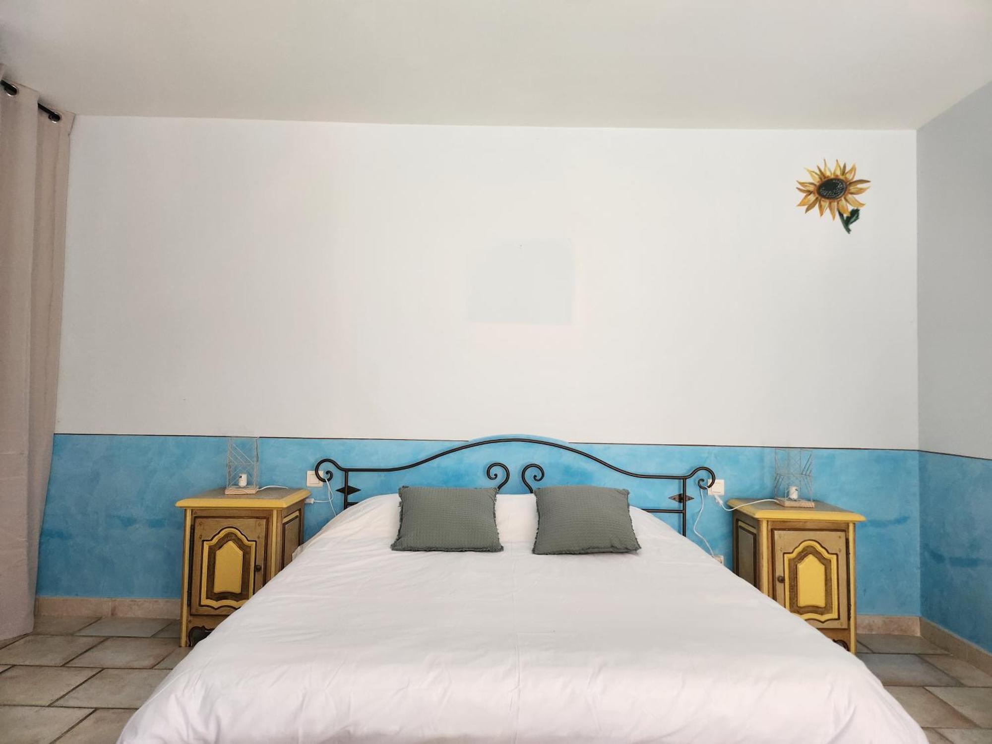 Domaine Les Gendalis Bed & Breakfast Saint-Saturnin-les-Avignon Luaran gambar