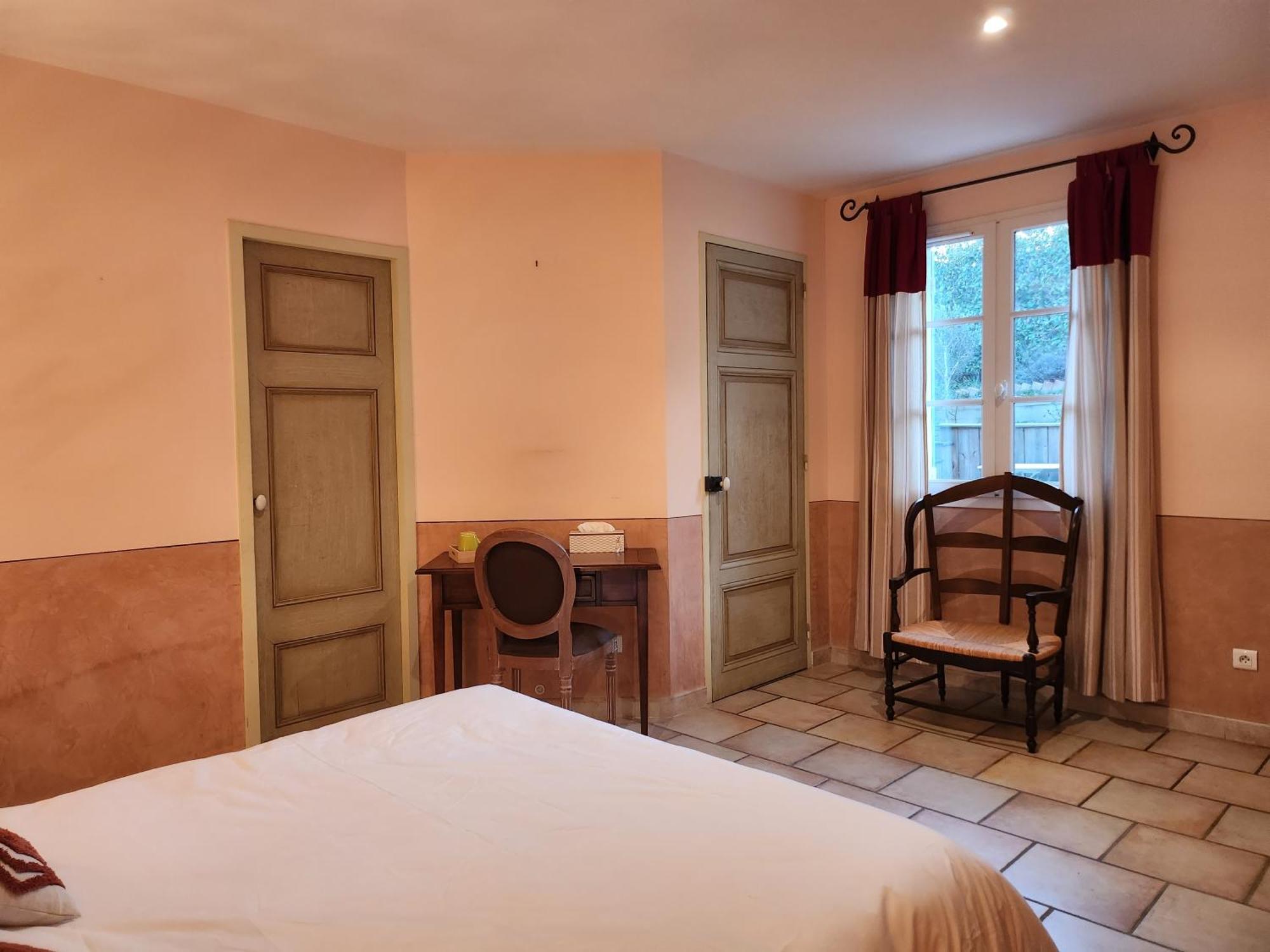 Domaine Les Gendalis Bed & Breakfast Saint-Saturnin-les-Avignon Luaran gambar