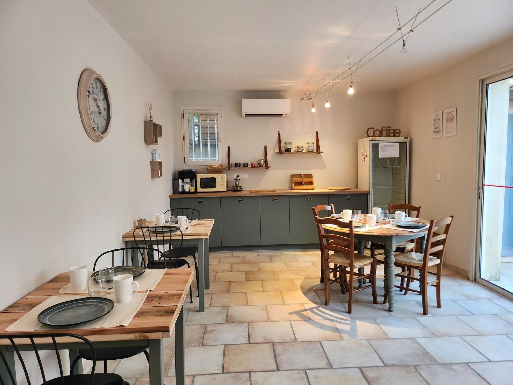 Domaine Les Gendalis Bed & Breakfast Saint-Saturnin-les-Avignon Luaran gambar