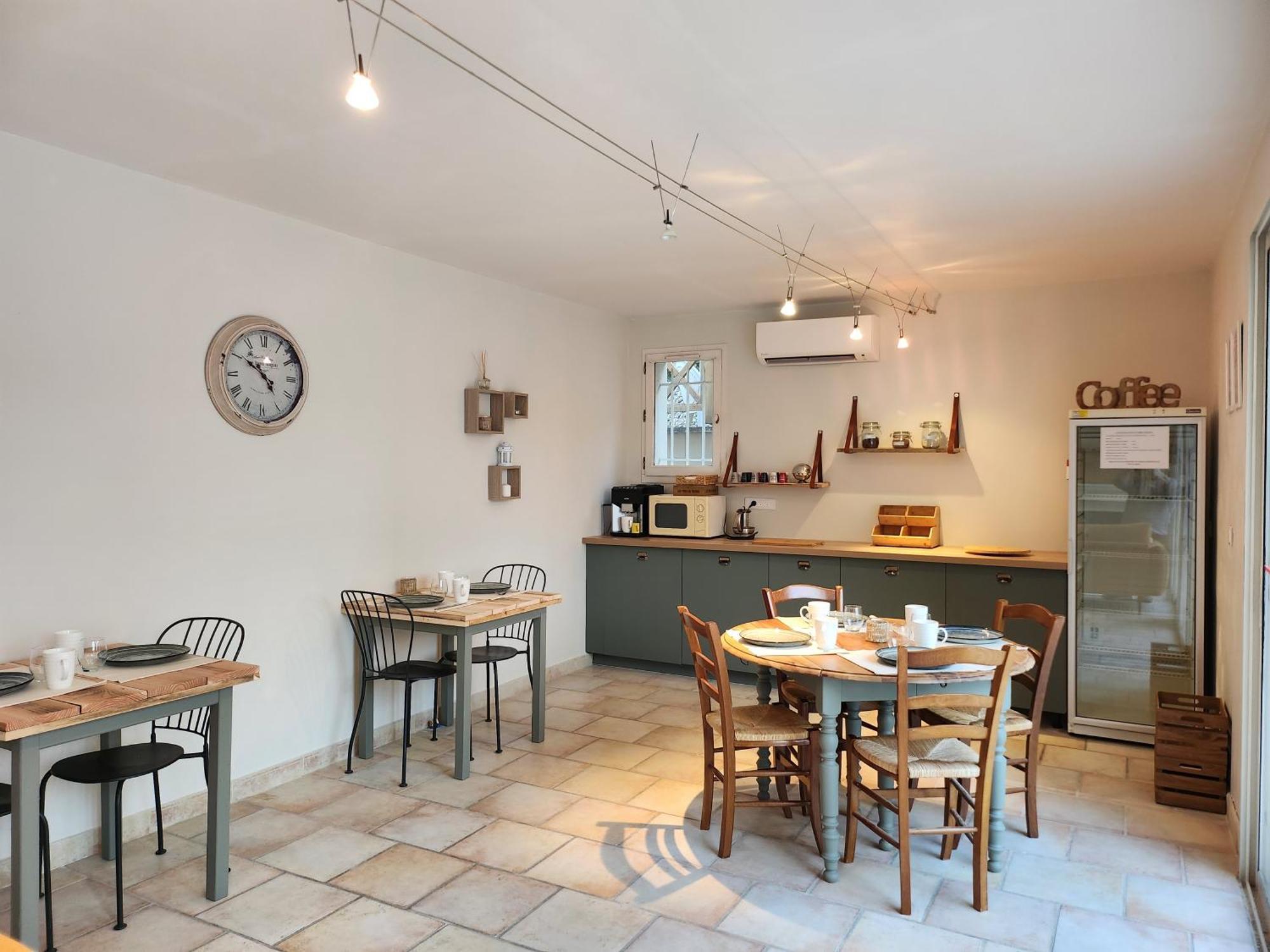 Domaine Les Gendalis Bed & Breakfast Saint-Saturnin-les-Avignon Luaran gambar