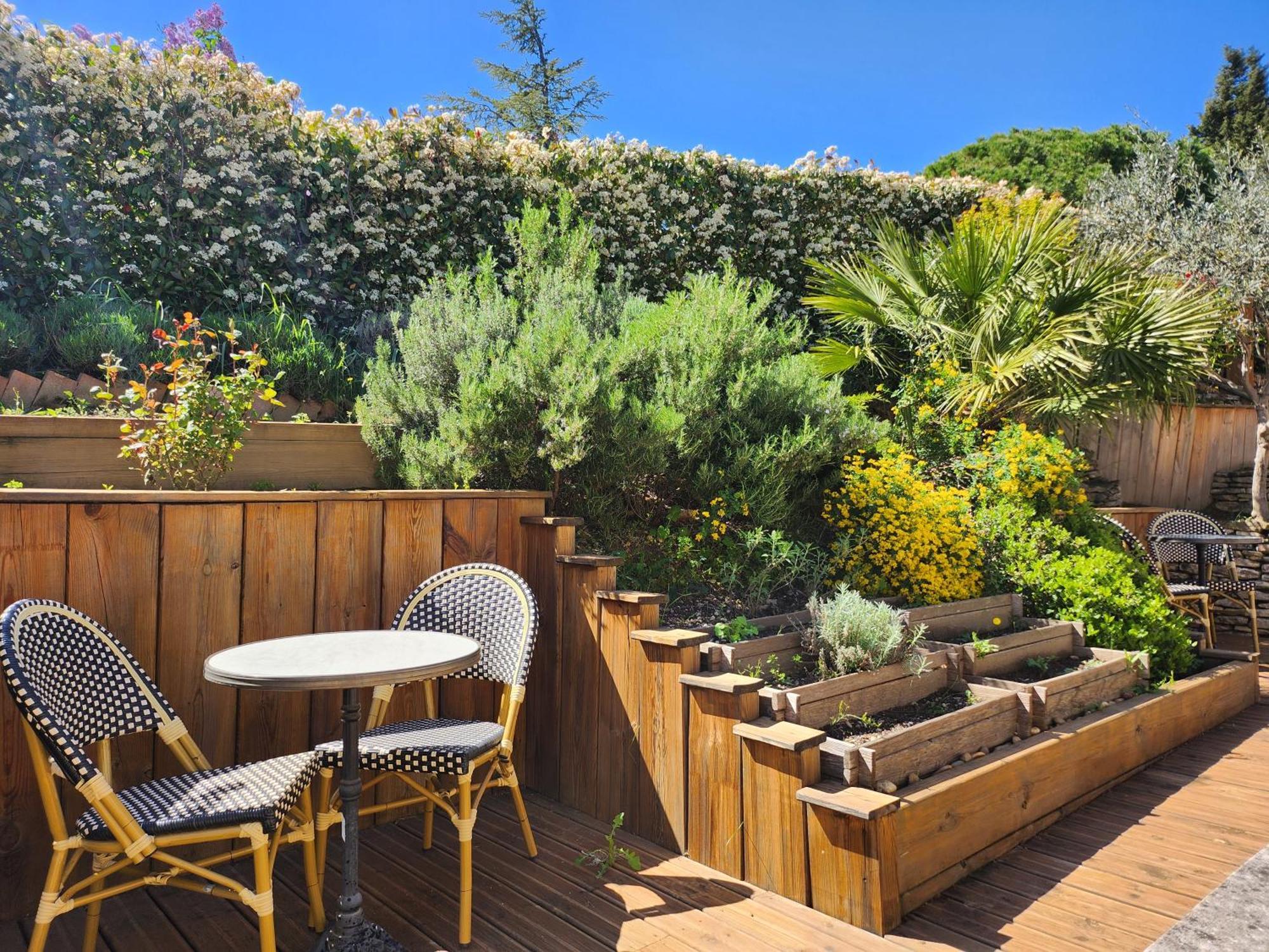 Domaine Les Gendalis Bed & Breakfast Saint-Saturnin-les-Avignon Luaran gambar