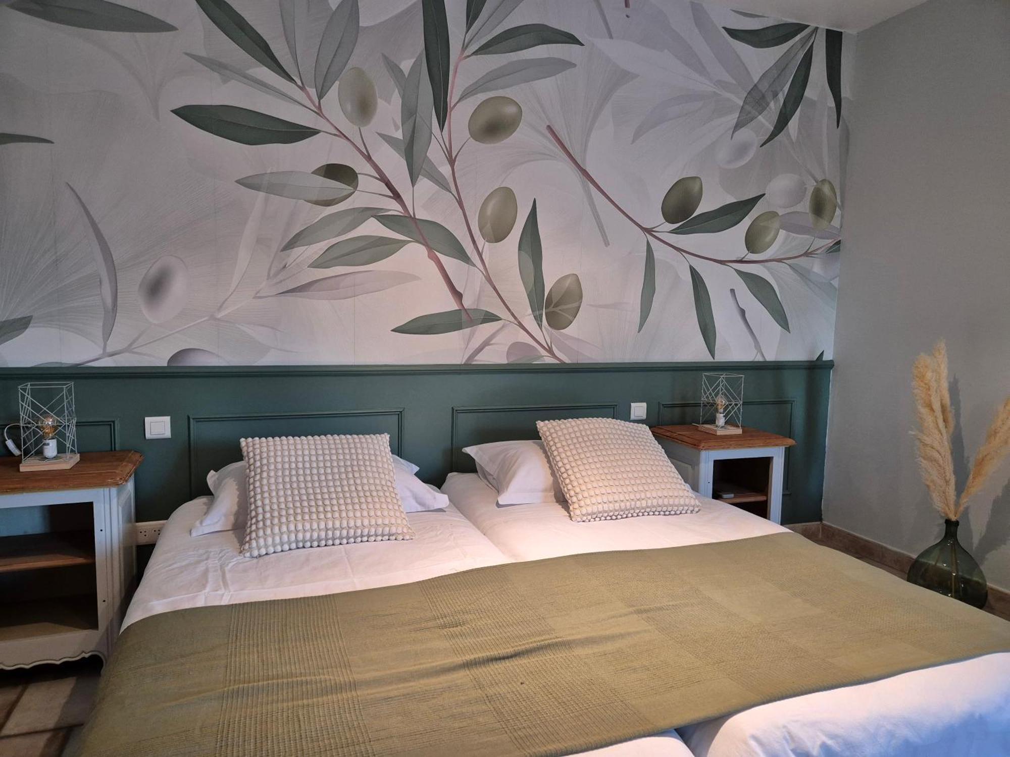 Domaine Les Gendalis Bed & Breakfast Saint-Saturnin-les-Avignon Luaran gambar